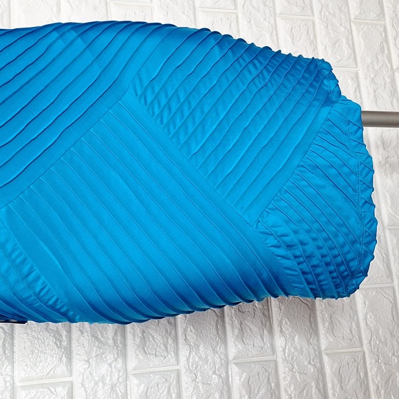 BEBE Pretty Baby Pleated One Strap Dress Fitted Bodycon Asymmetrical NWT - Picture 3 of 11